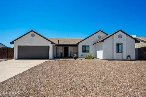 4860 W Ferret Dr, Tucson, AZ 85742