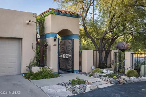 4695 E Chaco Pl, Tucson, AZ 85718
