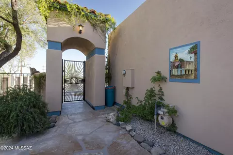 4695 E Chaco Pl, Tucson, AZ 85718 photo 4