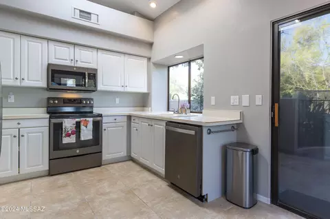4695 E Chaco Pl, Tucson, AZ 85718 photo 9