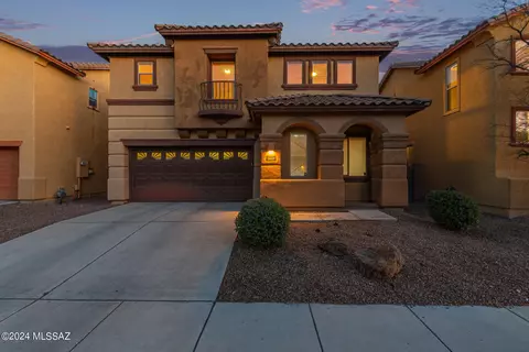 1647 W Gleaming Moon Ln, Tucson, AZ 85704
