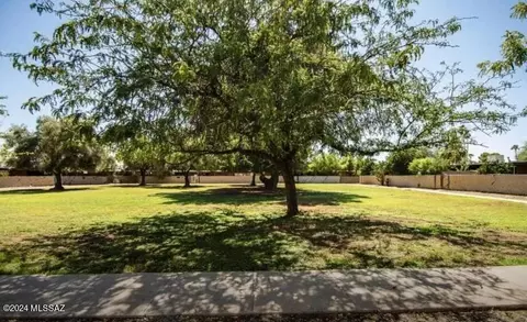 3908 N Pomona Rd, Tucson, AZ 85705