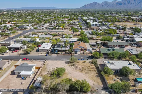 430 E Wilcox Ln #D, Tucson, AZ 85705