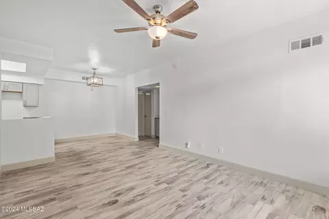 7900 E Colette Cir #5, Tucson, AZ 85710 photo 2