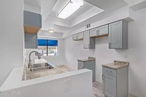 7900 E Colette Cir #5, Tucson, AZ 85710 photo 13