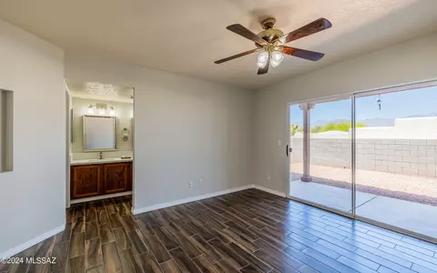 10401 E Thunderbolt Dr, Tucson, AZ 85748 photo 14