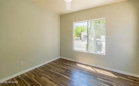 10401 E Thunderbolt Dr, Tucson, AZ 85748 photo 26