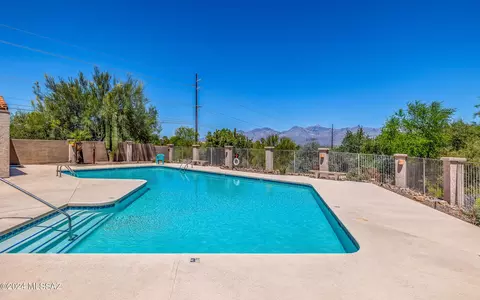 10401 E Thunderbolt Dr, Tucson, AZ 85748 photo 39