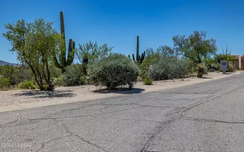 10401 E Thunderbolt Dr, Tucson, AZ 85748 photo 37