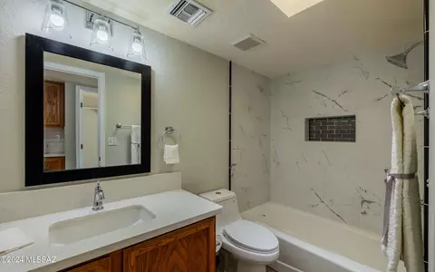 10401 E Thunderbolt Dr, Tucson, AZ 85748 photo 25