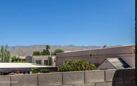 10401 E Thunderbolt Dr, Tucson, AZ 85748 photo 35