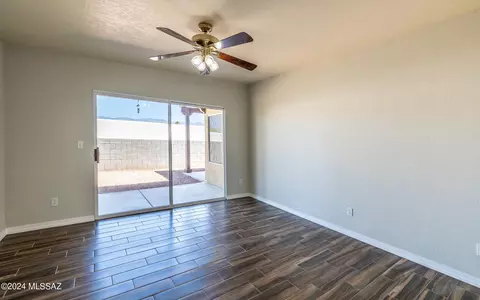 10401 E Thunderbolt Dr, Tucson, AZ 85748 photo 12