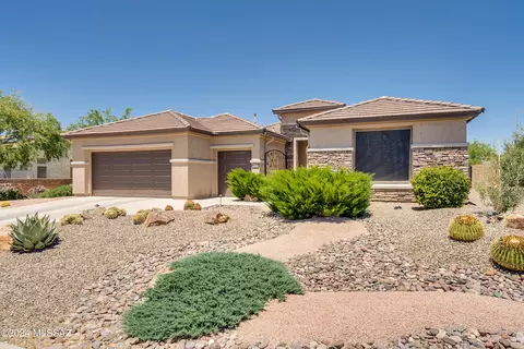 2431 E Page Mill Dr, Green Valley, AZ 85614