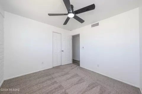 17 E Corona Rd, Tucson, AZ 85756 photo 23