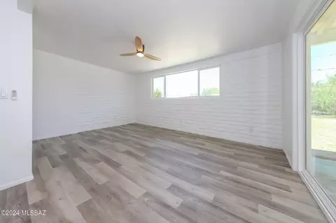 17 E Corona Rd, Tucson, AZ 85756 photo 9