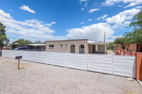 17 E Corona Rd, Tucson, AZ 85756