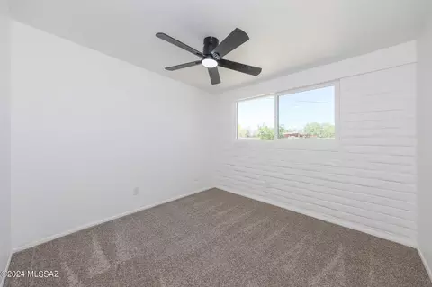 17 E Corona Rd, Tucson, AZ 85756 photo 22