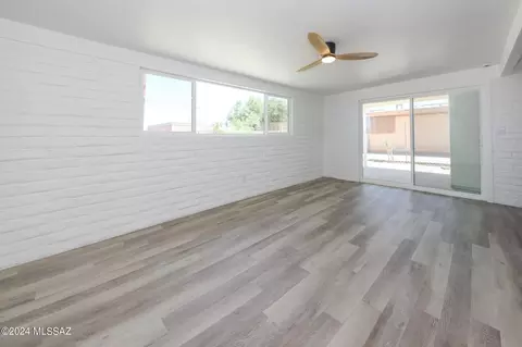 17 E Corona Rd, Tucson, AZ 85756 photo 12