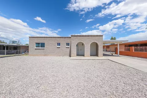 17 E Corona Rd, Tucson, AZ 85756 photo 4