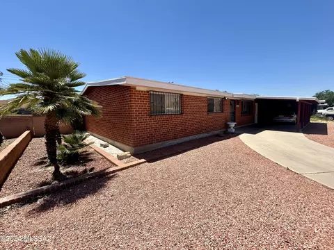1217 W Edgewater Dr, Tucson, AZ 85704