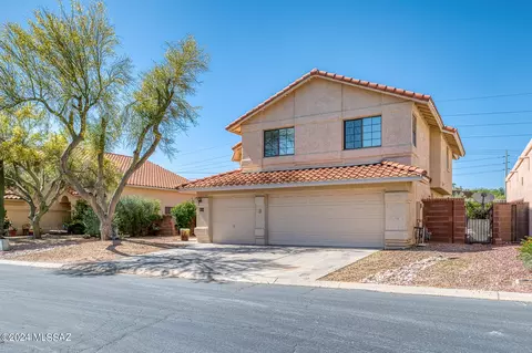 824 W Clear Creek Way, Oro Valley, AZ 85737