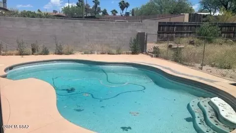 4068 W Soledad Pl, Tucson, AZ 85741