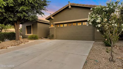 864 E Grosvener Hills Pl, Sahuarita, AZ 85629