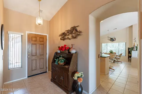 Entry Way - 62341 E Amberwood Dr, Saddlebrooke, AZ 85739 photo 1 of 2