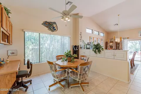 Dining - 62341 E Amberwood Dr, Saddlebrooke, AZ 85739 photo 5 of 5