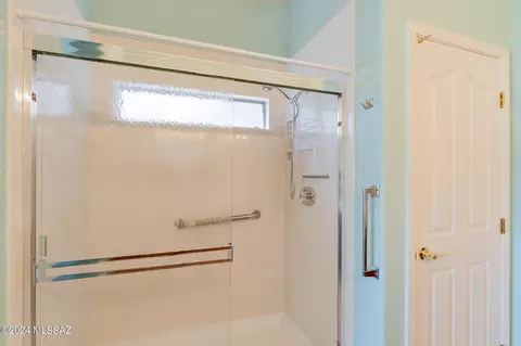 Bath - 62341 E Amberwood Dr, Saddlebrooke, AZ 85739 photo 1 of 2
