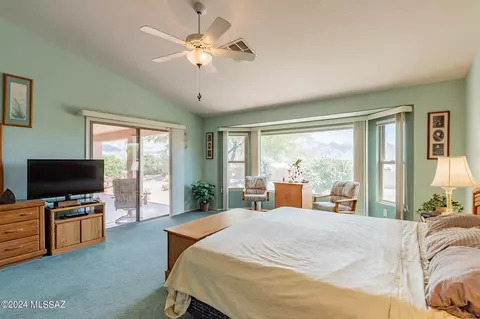 Bedroom - 62341 E Amberwood Dr, Saddlebrooke, AZ 85739 photo 3 of 6