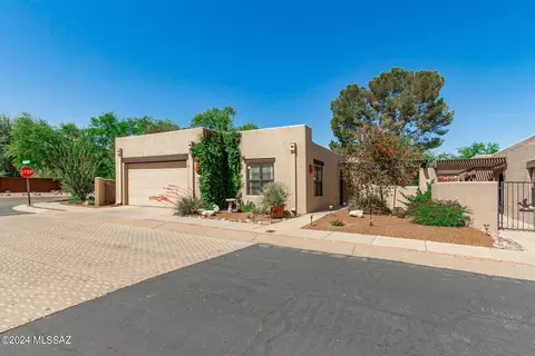 5351 E Francisco Loop, Tucson, AZ 85712 photo 3