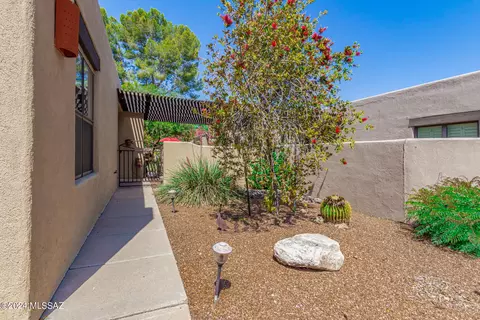 5351 E Francisco Loop, Tucson, AZ 85712 photo 6