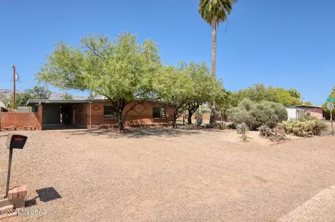 5655 E 4th St, Tucson, AZ 85711