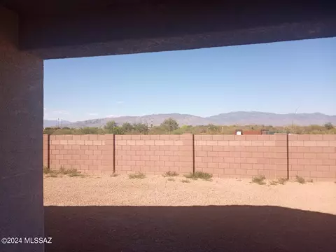 Exterior - 12885 E Russo Dr W, Vail, AZ 85641 photo 2 of 3