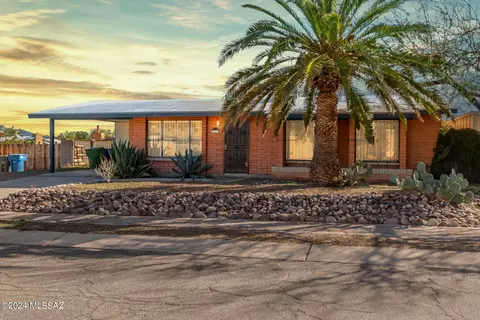 3717 S Avenida De Las Palmas, Tucson, AZ 85730