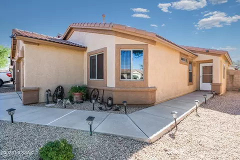 6755 W Dovewood Way, Tucson, AZ 85757