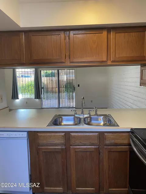 7724 E Kenyon Dr, Tucson, AZ 85710 photo 7