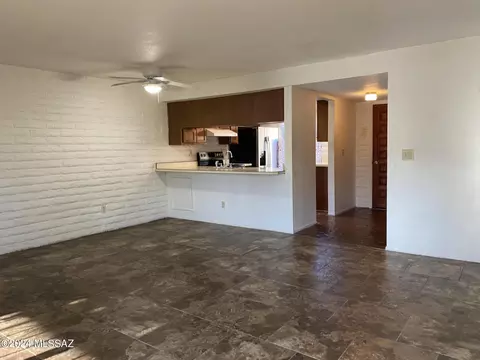 7724 E Kenyon Dr, Tucson, AZ 85710 photo 12