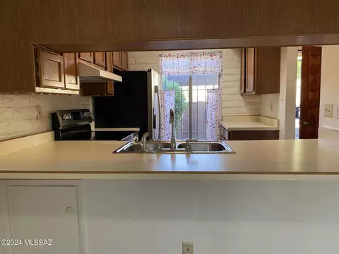 7724 E Kenyon Dr, Tucson, AZ 85710 photo 8