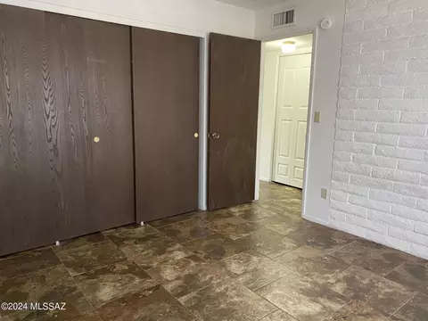 7724 E Kenyon Dr, Tucson, AZ 85710 photo 14