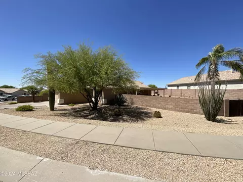 505 E Greg Rock Rd, Vail, AZ 85641 photo 2