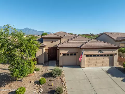 1003 W Calle Artistica, Green Valley, AZ 85614
