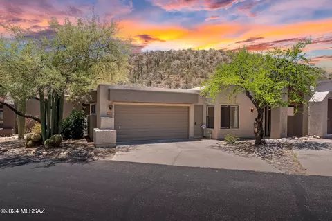 7218 E Crystal Mist Dr, Tucson, AZ 85750