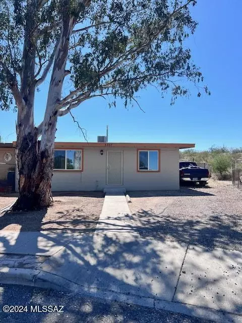 3357 S Lloyd Vis, Tucson, AZ 85713