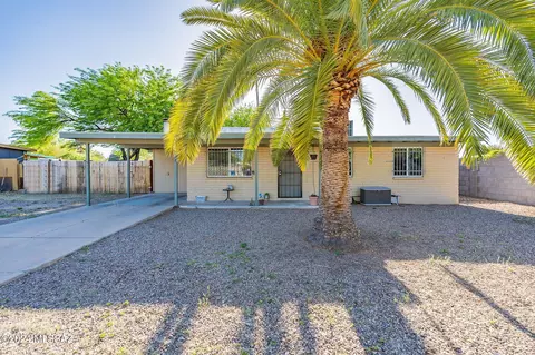 3902 S Lone Palm Dr, Tucson, AZ 85730