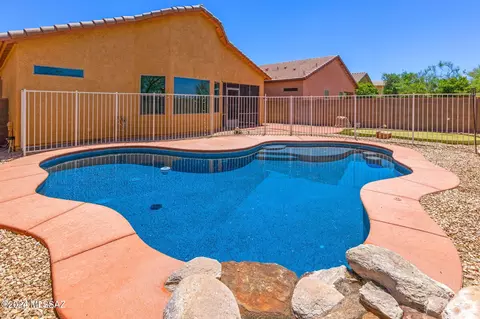 5932 S Starling Dr, Tucson, AZ 85747 photo 1