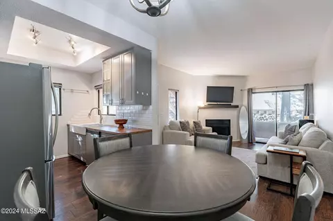 5750 N Camino Esplendora #125, Tucson, AZ 85718