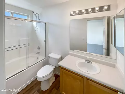Bath - 10086 E Desert Gorge Dr, Tucson, AZ 85747 photo 2 of 2