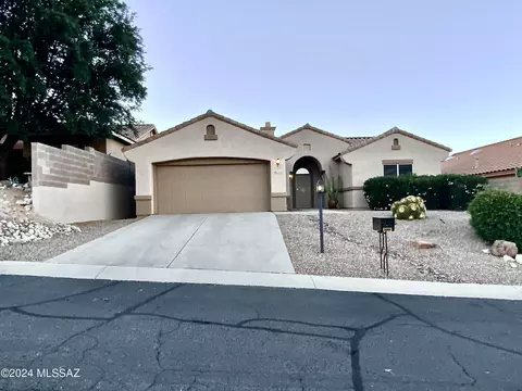 2560 W Tom Watson Dr, Tucson, AZ 85742